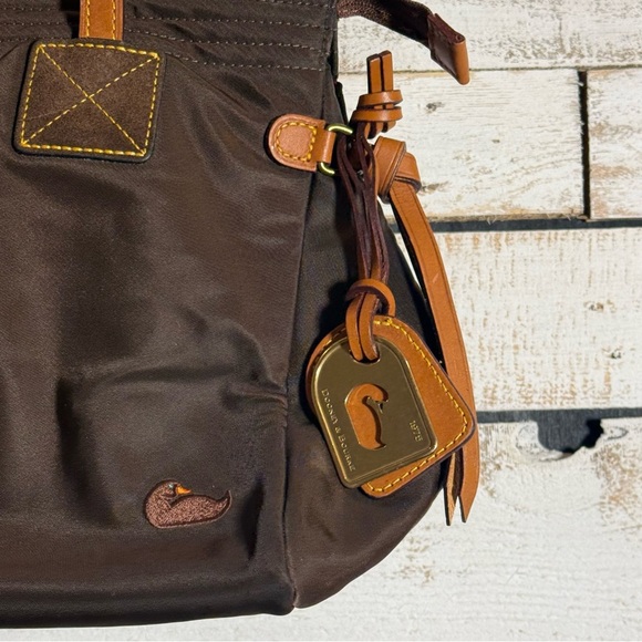 Dooney & Bourke Handbag Tote Purse Satchel Black Nylon Leather Strap Pink Lining - Picture 2 of 7